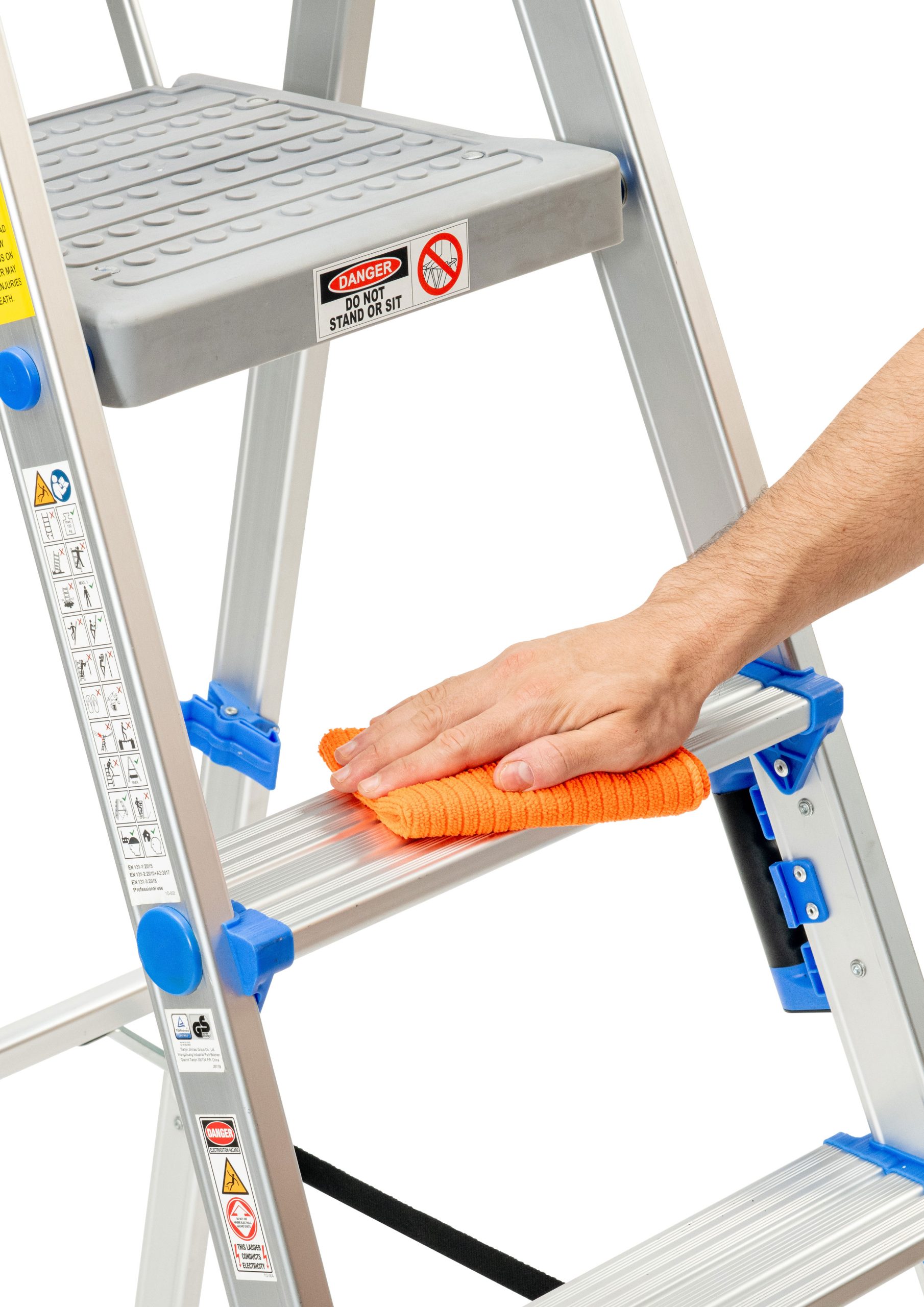 Smooth-Cleaning-from-Dirt