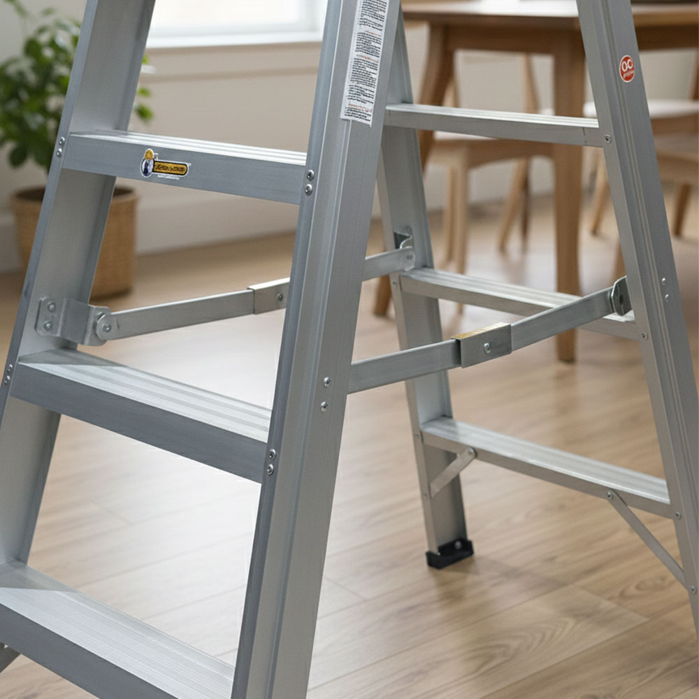 Solid internal spreader